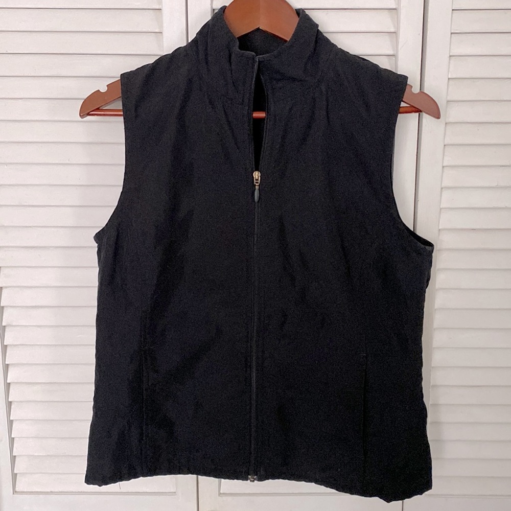 COLUMBIA Women’s black quilted vest, size M